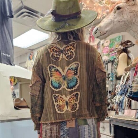 Butterfly Button Top by A Rare Bird - Picture 7 of 13